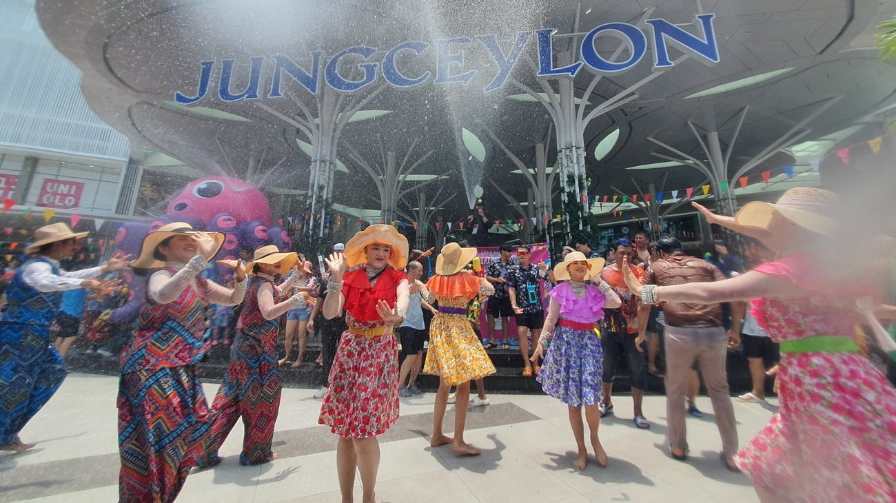 Join the Fun at Jungceylon’s Epic Songkran Celebra