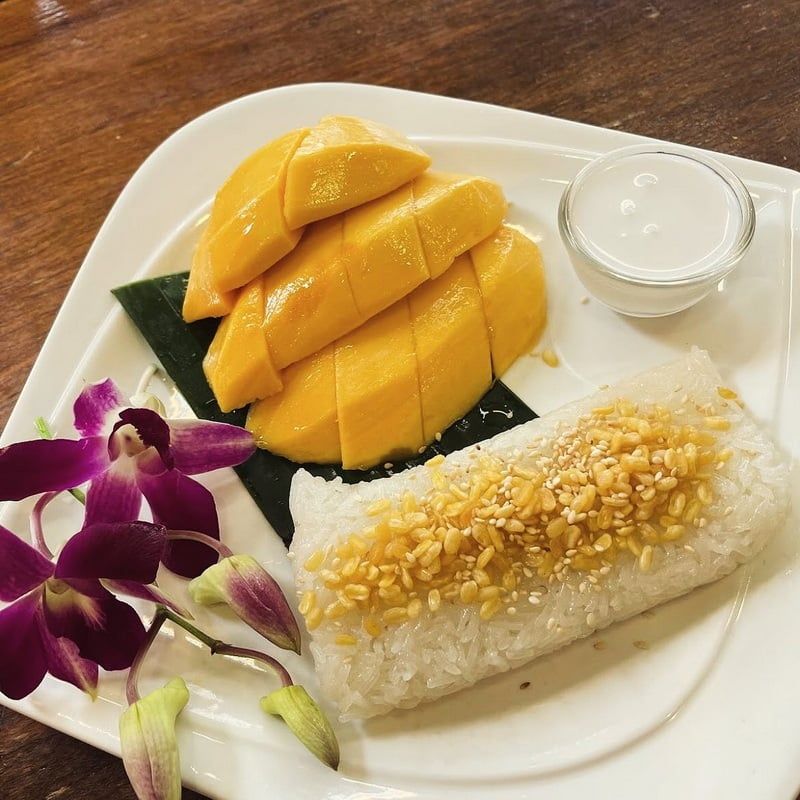 Mango sticky rice at Dang Restaurant in Patong Phuket.jpg Mango sticky rice at Dang Restaurant in Patong Phuket.jpg